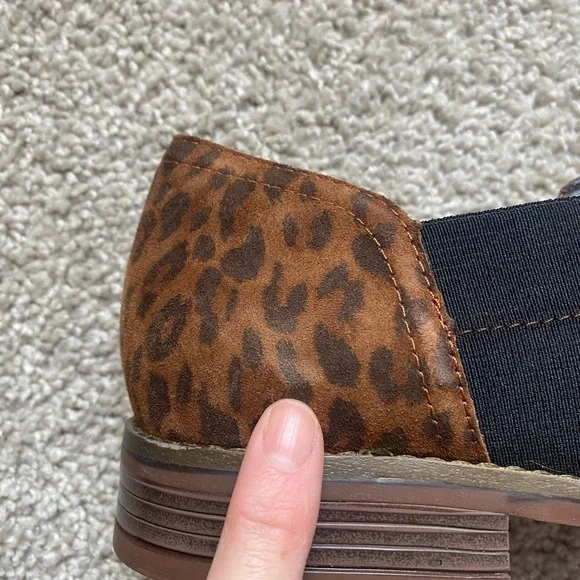 Clarks Brown Leopard Print Women's Shoes | 8.5 - Picture 12 of 12